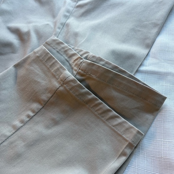 EUC 42x30 Lee Performance Series Extreme motion khakis - Picture 7 of 7